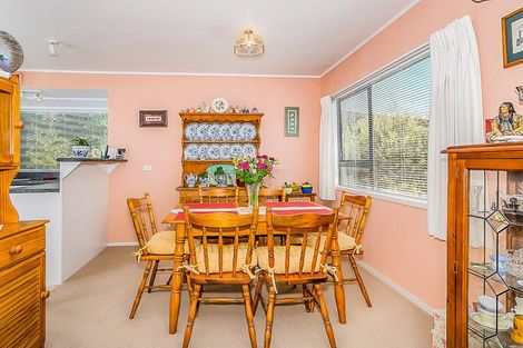 Photo of property in 1/10 Chedworth Drive, Glenfield, Auckland, 0629