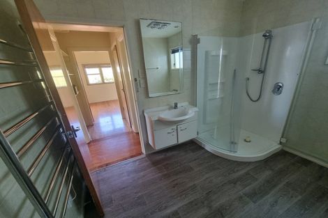 Photo of property in 83 Eden Street, Island Bay, Wellington, 6023