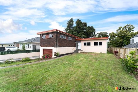 Photo of property in 52 Lawrence Crescent, Hillpark, Auckland, 2102