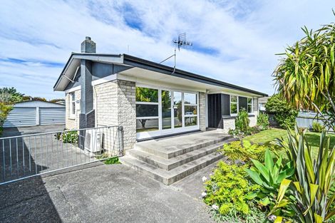 Photo of property in 52 Folkestone Drive, Flaxmere, Hastings, 4120