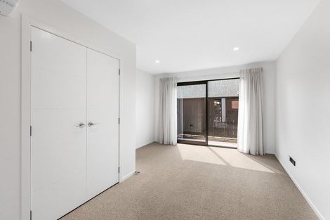 Photo of property in 2/5 Vesty Avenue, Hillcrest, Hamilton, 3216