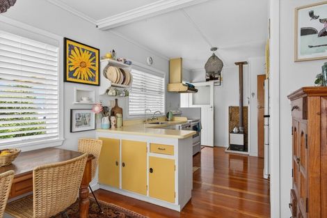 Photo of property in 1 Griffin Road, Maungaturoto, 0520