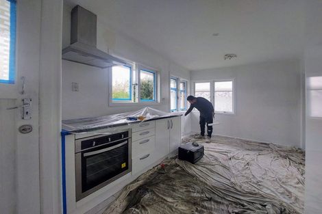 Photo of property in 1/9 Kirrie Avenue, Te Atatu South, Auckland, 0610