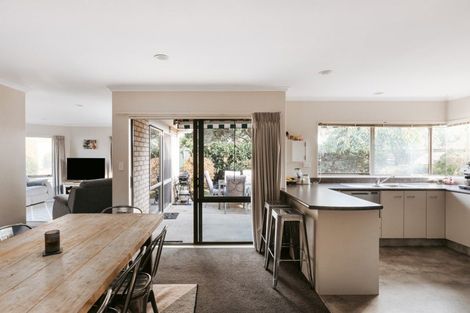 Photo of property in 5 Evansbel Place, Papamoa Beach, Papamoa, 3118