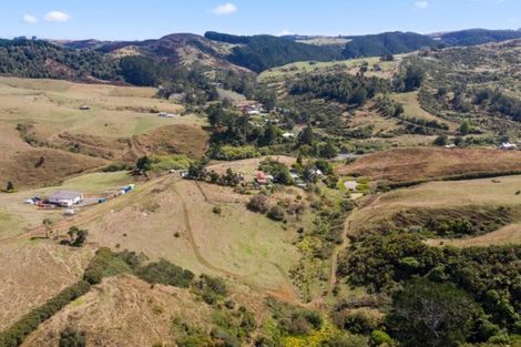 Photo of property in 13 Edwards Avenue, Henderson, Auckland, 0610
