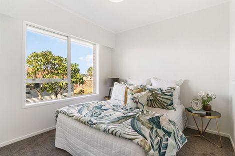 Photo of property in 4/178 Chivalry Road, Glenfield, Auckland, 0629