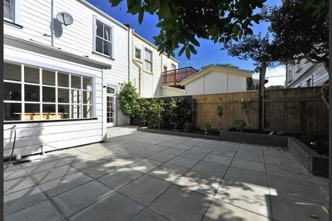 Photo of property in 86 Tinakori Road, Thorndon, Wellington, 6011