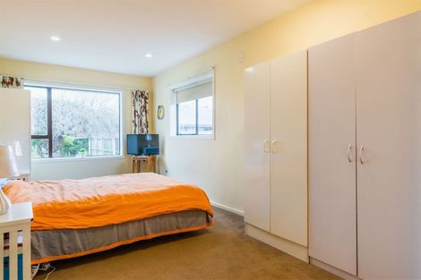 Photo of property in 132 Avonhead Road, Avonhead, Christchurch, 8042