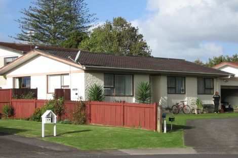 Photo of property in 2/9 Tina Place, Sunnyhills, Auckland, 2010