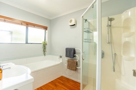 Photo of property in 22 Regent Drive, Paraparaumu Beach, Paraparaumu, 5032