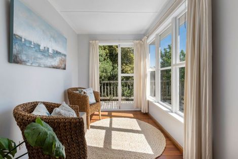 Photo of property in 82 Martindales Road, Heathcote Valley, Christchurch, 8022