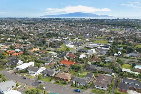 Photo of property in 116 Winara Avenue, Waikanae, 5036
