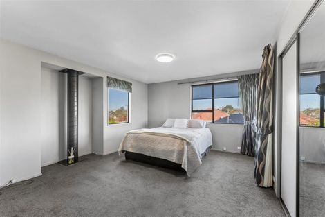 Photo of property in 52 Worthy Street, Ilam, Christchurch, 8041