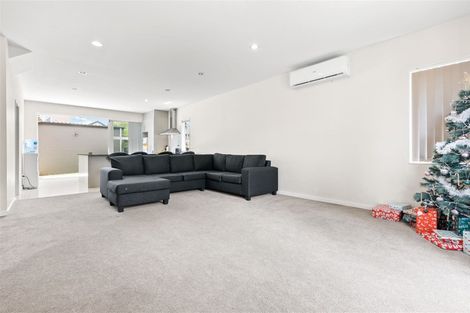 Photo of property in 24 Hakawai Avenue, Takanini, 2112