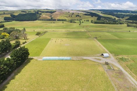 Photo of property in 703 Fitzherbert Road East, Aokautere, Palmerston North, 4471