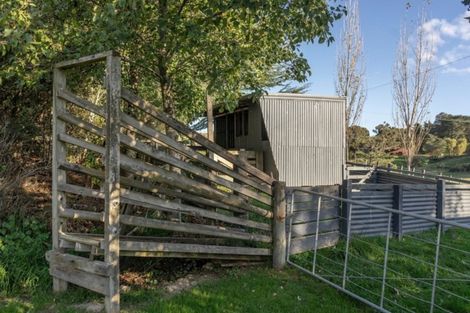 Photo of property in 218 Masterton Stronvar Road, Te Ore Ore, Masterton, 5890