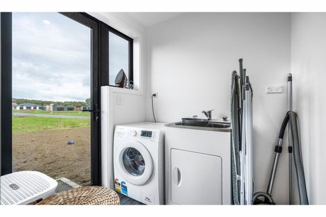 Photo of property in 87 Blairlogie Close, Otatara, 9879