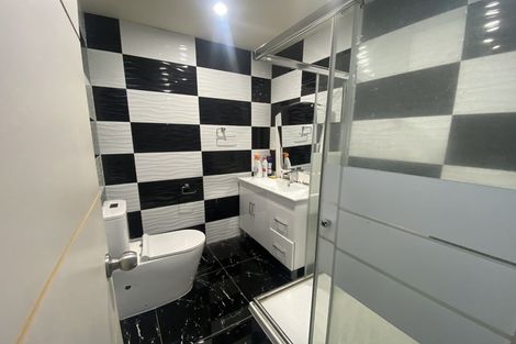 Photo of property in 54 Redoubt Road, Clover Park, Auckland, 2105