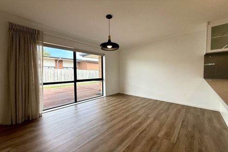 Photo of property in 1 Maple Lane, Huapai, Kumeu, 0810