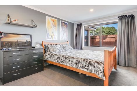 Photo of property in 17 Buckleys Road, Rangiora, 7400