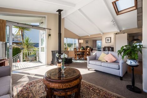 Photo of property in 2 Forth Place, Papakowhai, Porirua, 5024