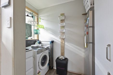 Photo of property in 8 Wairau Place, Kelvin Grove, Palmerston North, 4414