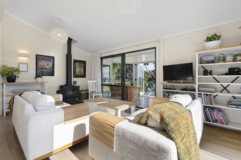 Photo of property in 136 Reotahi Road, Whangarei Heads, Whangarei, 0174