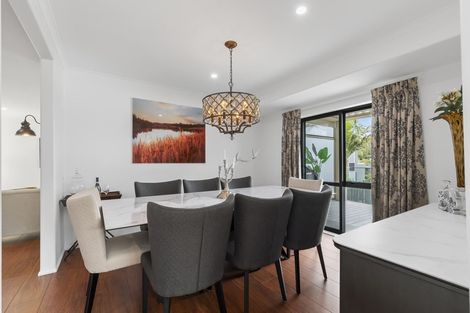 Photo of property in 27 Byblos Place, The Gardens, Auckland, 2105