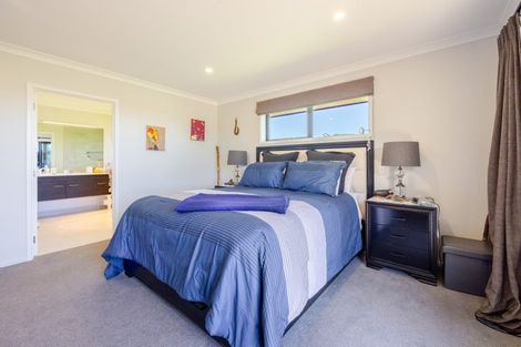 Photo of property in 3 Chamberry Drive, Waipukurau, 4282