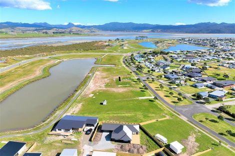 Photo of property in 332 Harbour Drive East, Matarangi, Whitianga, 3592