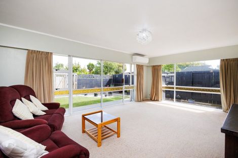 Photo of property in 12a Cecil Place, Cloverlea, Palmerston North, 4412
