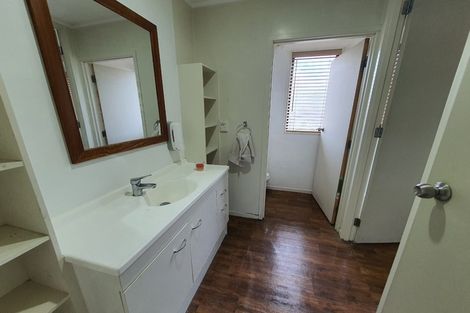 Photo of property in 37 Trevor Hosken Drive, Wiri, Auckland, 2104