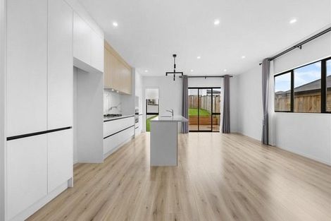 Photo of property in 57 Drumbuoy Drive, Flat Bush, Auckland, 2019