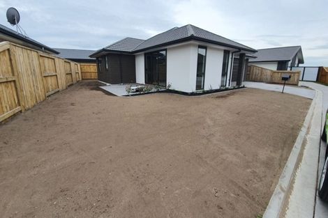 Photo of property in 5 Plate Lane, Papamoa, 3118