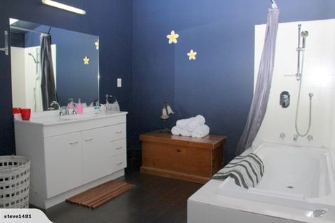 Photo of property in 70 Greens Road, Linton, Palmerston North, 4472