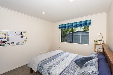 Photo of property in 4 Curlew Place, One Tree Point, 0118