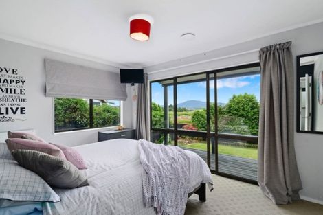 Photo of property in 27 Owhatiura Drive, Lynmore, Rotorua, 3010