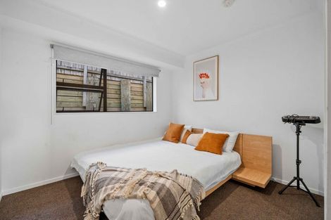 Photo of property in 18 Keri Vista Rise, Papakura, 2110