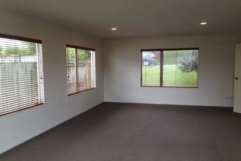 Photo of property in 39 Seymour Road, Sunnyvale, Auckland, 0612