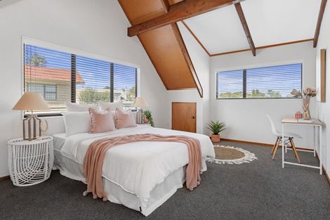 Photo of property in 3 Rangataua Street, Welcome Bay, Tauranga, 3112