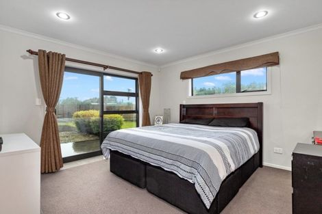 Photo of property in 214 Saint James Drive, Huntington, Hamilton, 3210