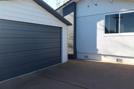 Photo of property in 15 Manu Crescent, Upper Vogeltown, New Plymouth, 4310
