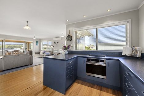 Photo of property in 19 Taipari Avenue, Raglan, 3225