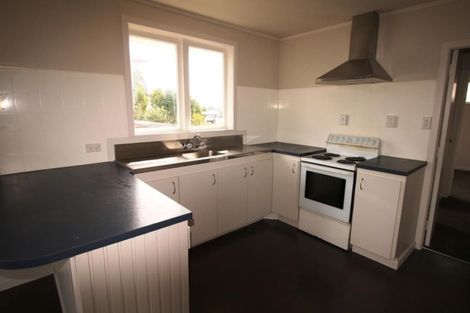 Photo of property in 42 Roberts Road, Te Atatu South, Auckland, 0610