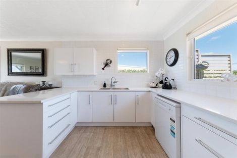 Photo of property in 151 Pukehina Parade, Pukehina, Te Puke, 3189