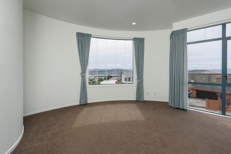 Photo of property in 12 Signallers Grove, Strathmore Park, Wellington, 6022