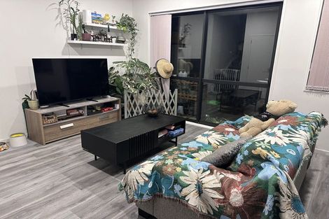 Photo of property in 134e Tiriwa Drive, Massey, Auckland, 0614