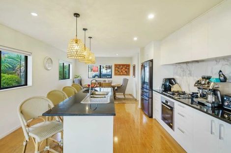 Photo of property in 23 Kirikiri Drive, Papakura, 2110