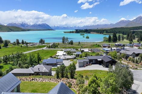 Photo of property in 16 Rankin Rise, Lake Tekapo, 7999