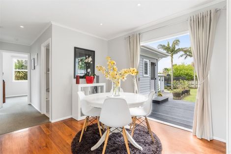 Photo of property in 253 Rangatira Road, Beach Haven, Auckland, 0626